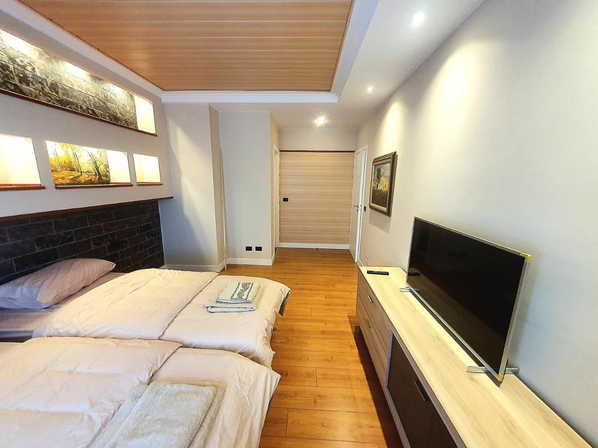 Centerscape - Studio By Dion Apartment Tirana Exterior foto