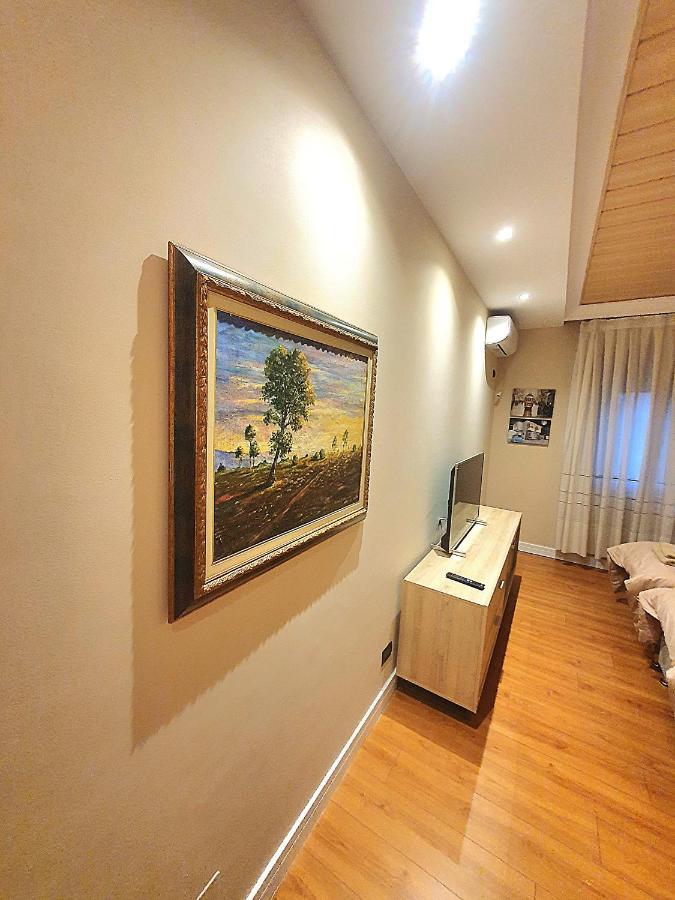Centerscape - Studio By Dion Apartment Tirana Exterior foto